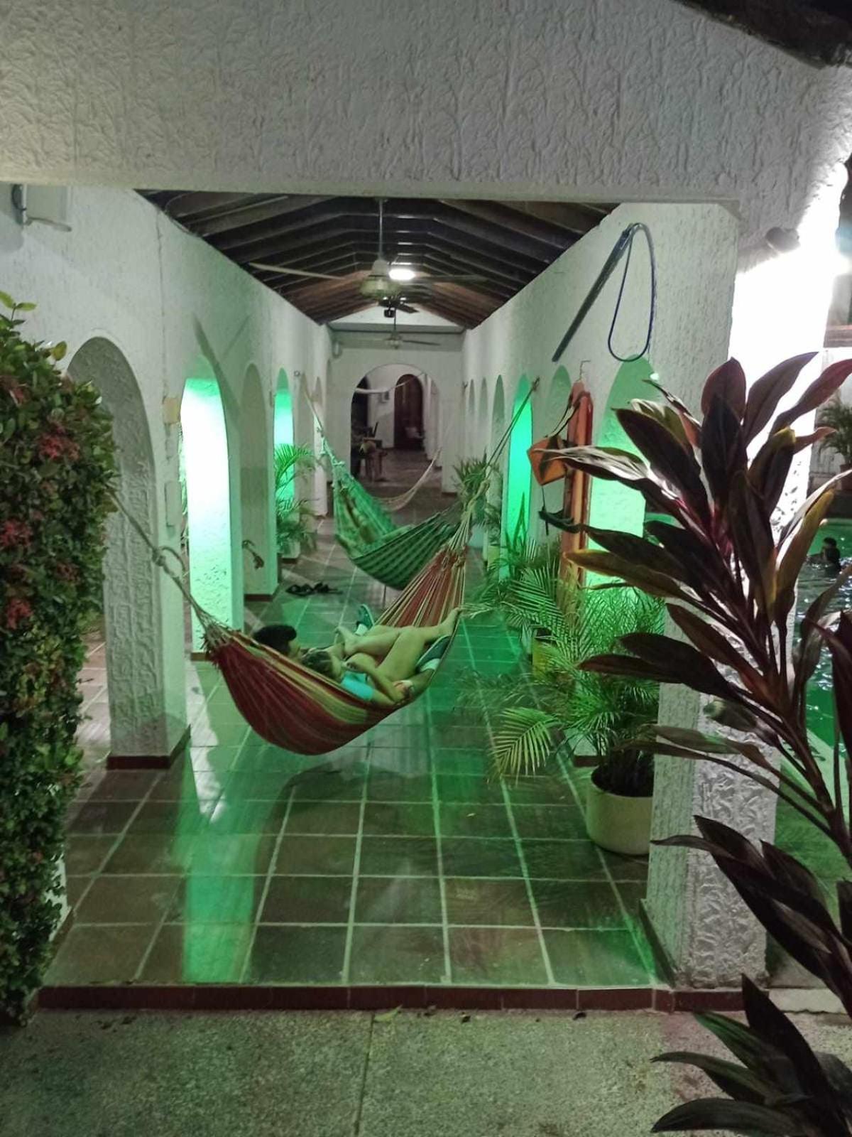 The Chill In Mansion Hostel Santa Marta المظهر الخارجي الصورة