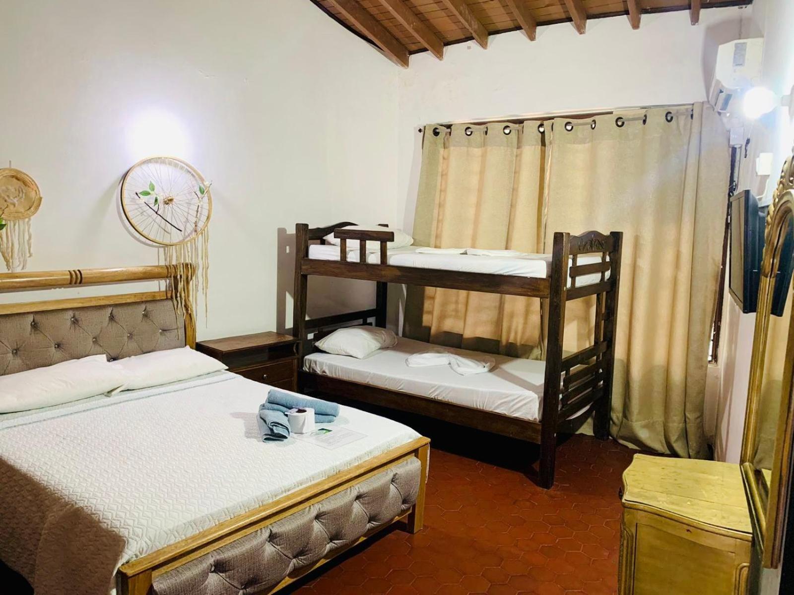 The Chill In Mansion Hostel Santa Marta الغرفة الصورة